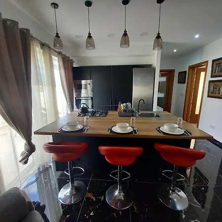 Bugibba - Penthouse With Terrace *