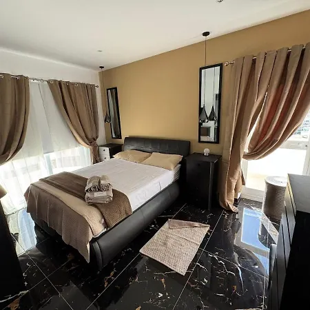 Apartmán Luxury Penthouse - Large Terrace St. Paul's Bay